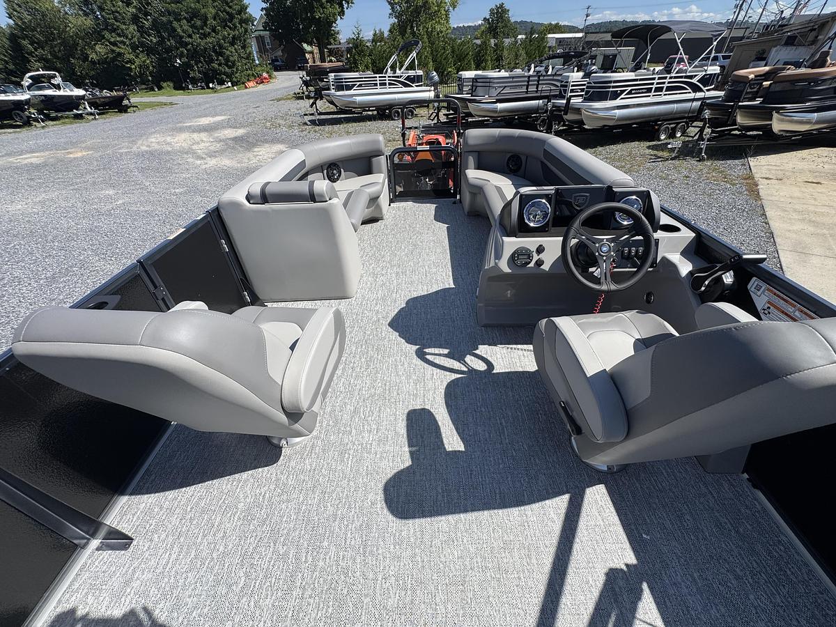 2026 Premier 220 SunScape RL