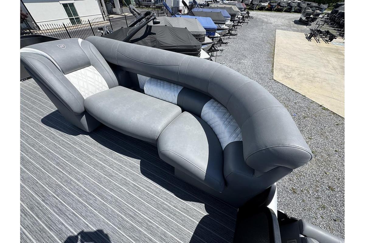 2025 Premier Escalante 330