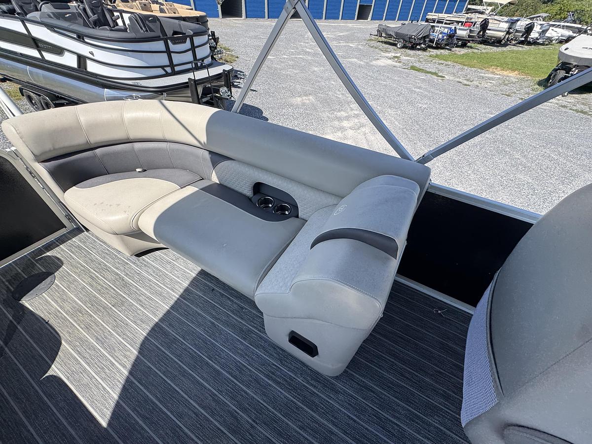 Used 2022 Premier Sunsation RF 230 CL