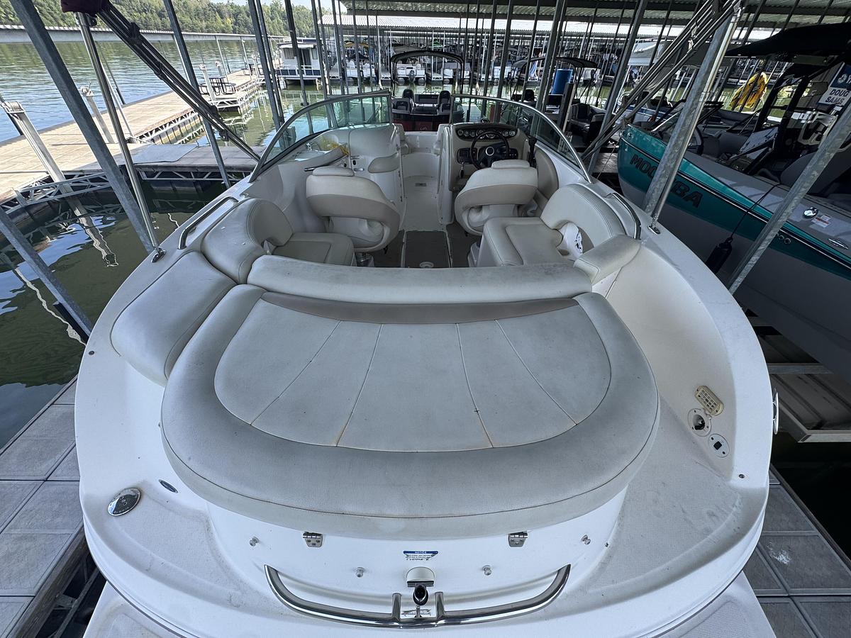 Used 2004 Chaparral 236 Sunesta