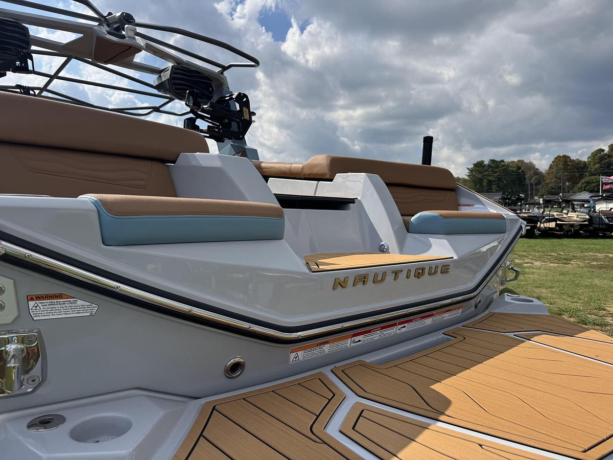 2027 Nautique Super Air Nautique G23