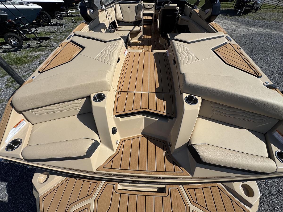2026 Nautique Super Air Nautique G23