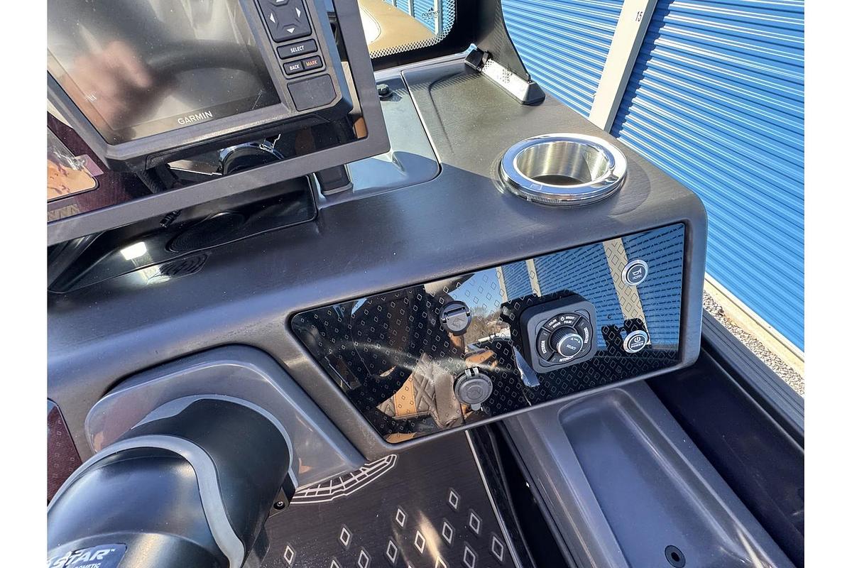 2025 Bennington 24 M Swingback