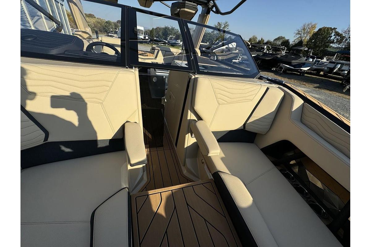 Used 2025 Nautique Super Air G G23