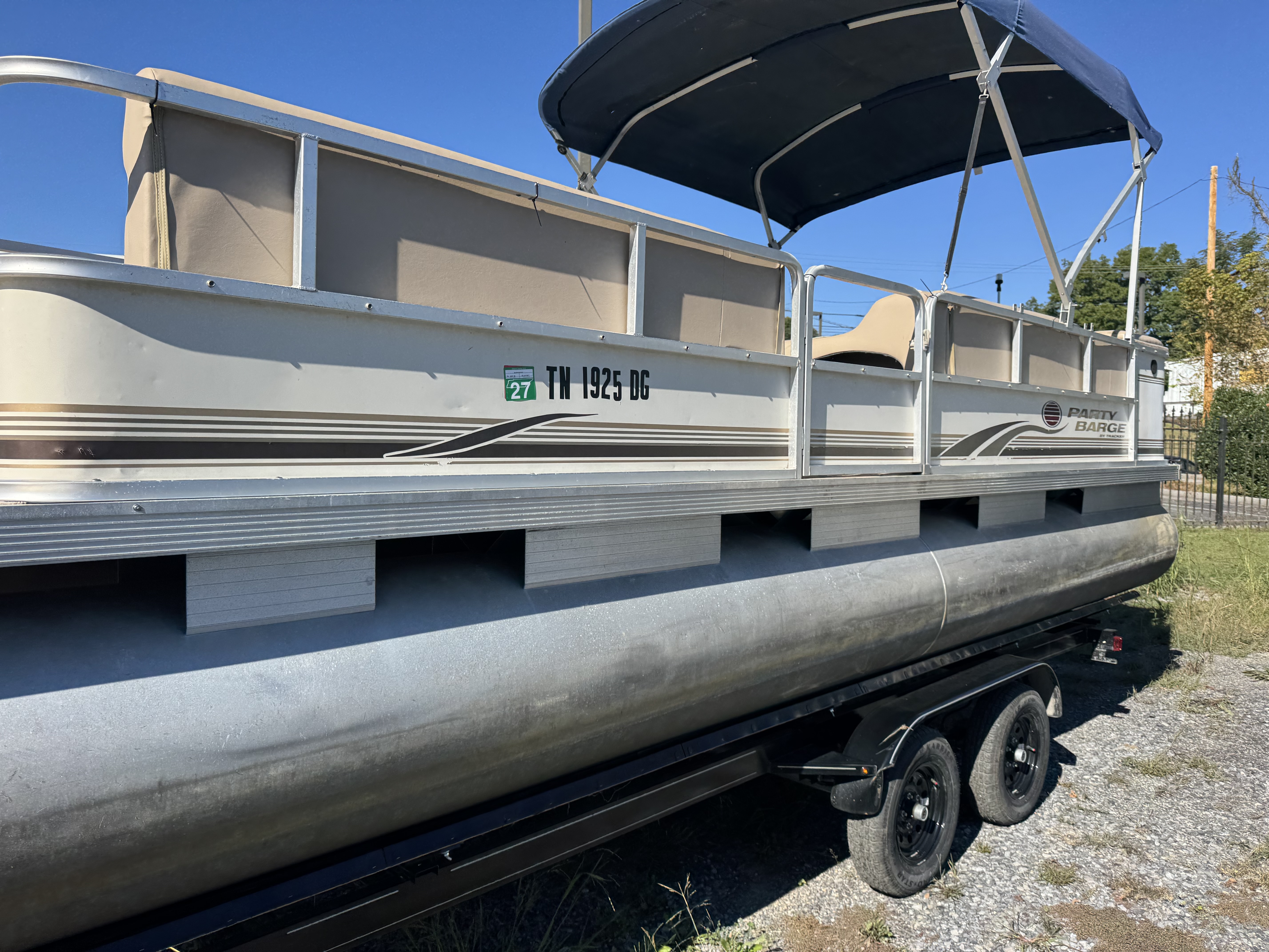 Used 2002 Sun Tracker 240 Party Barge