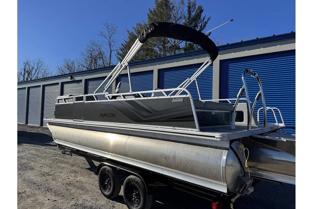 2025 Avalon Venter 85 Versatile Rear Bench