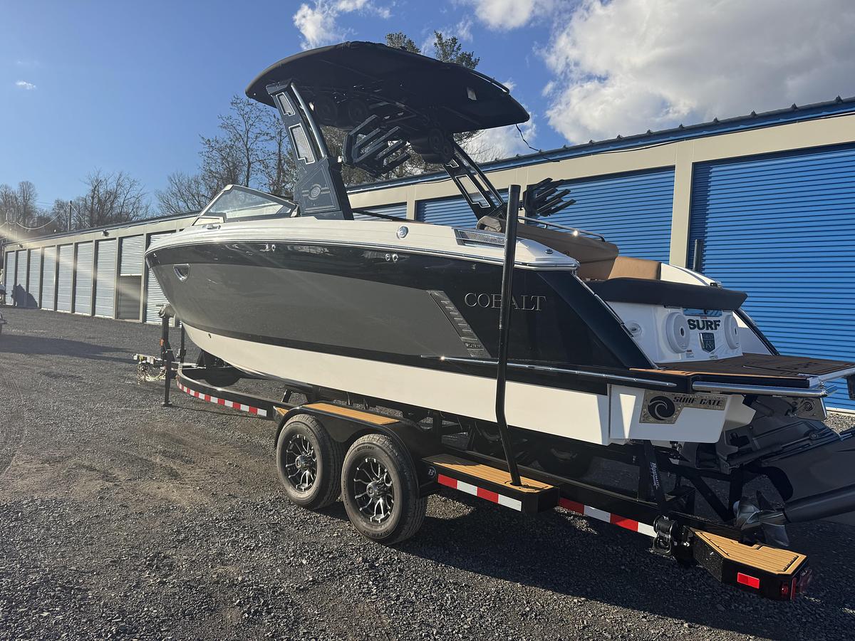 2026 Cobalt R8 Surf