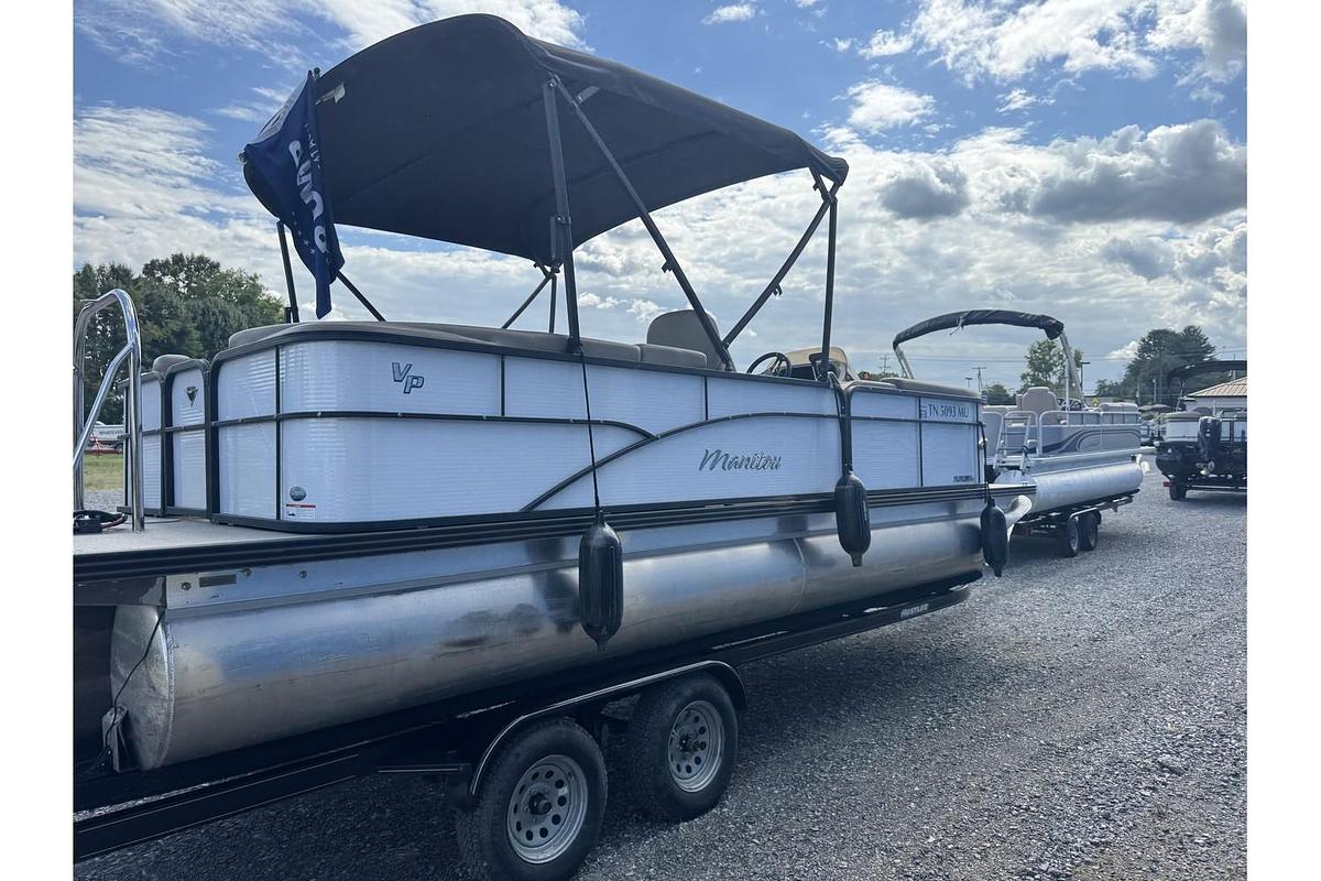 Used 2022 Manitou 23 Aurora LE RF VP II