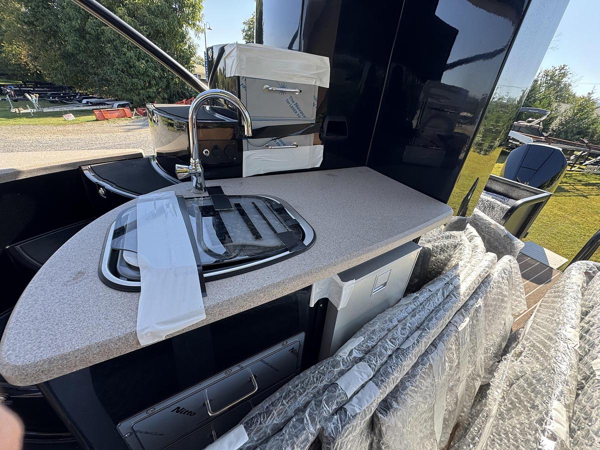 2027 Premier 330 Escalante