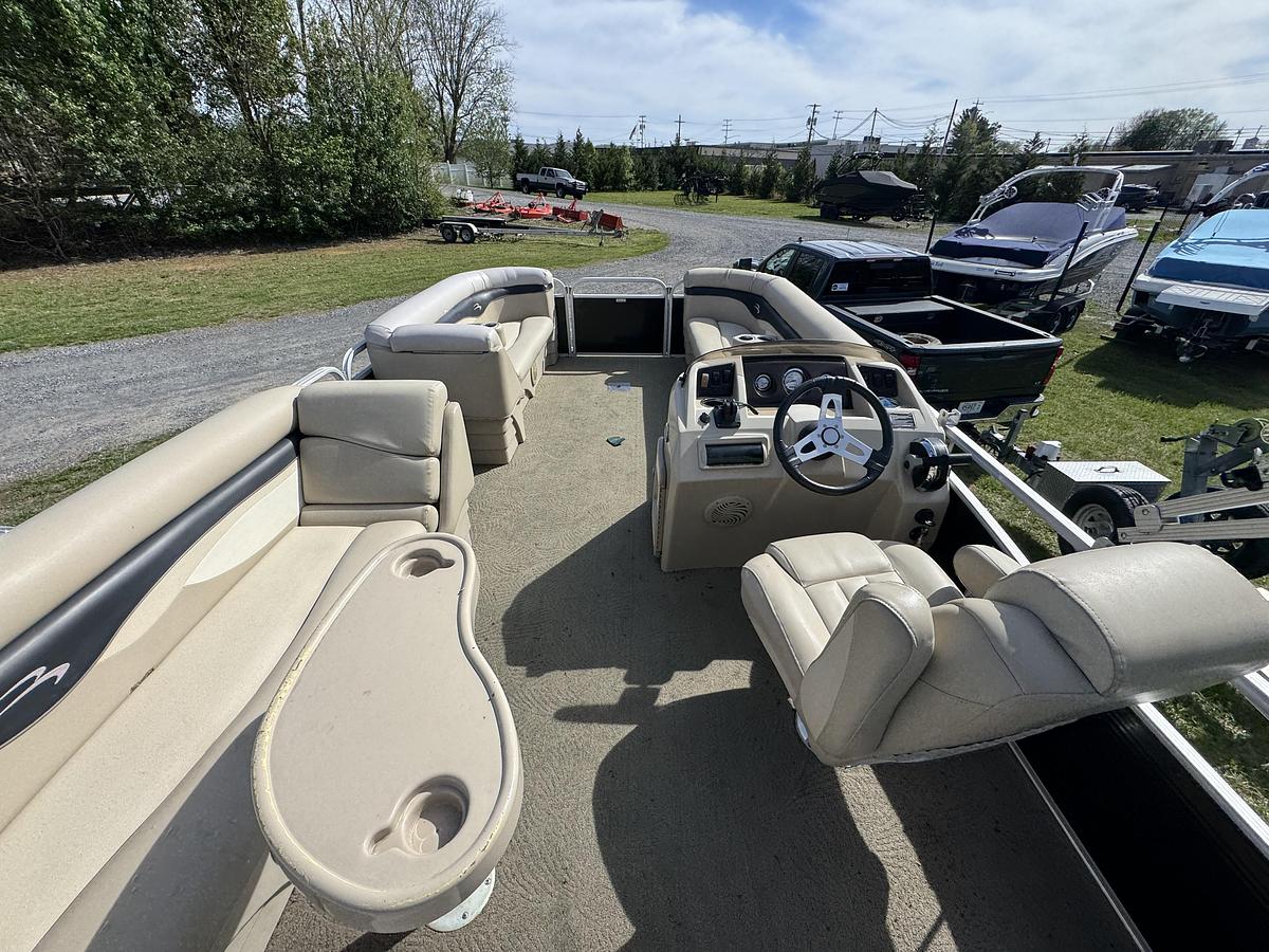 Used 2008 Bennington 22 SL