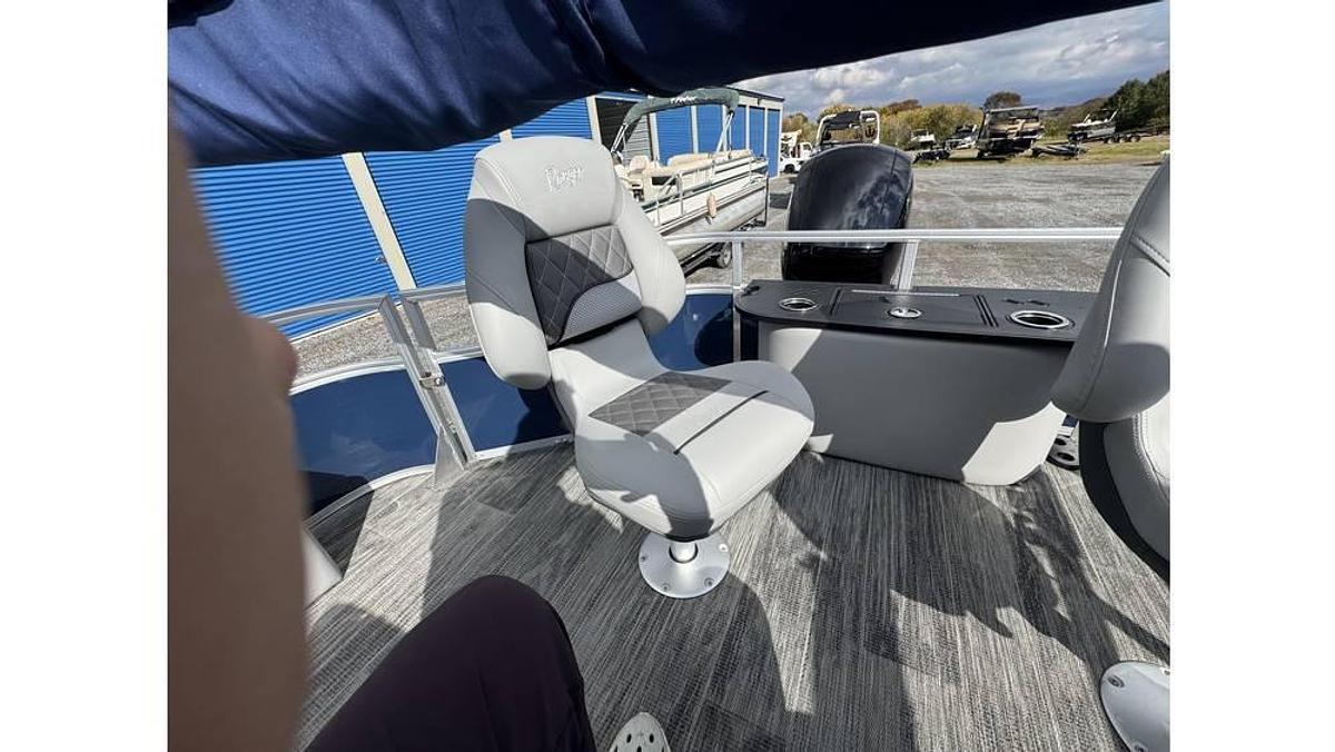 Used 2024 Ranger Boats 220F