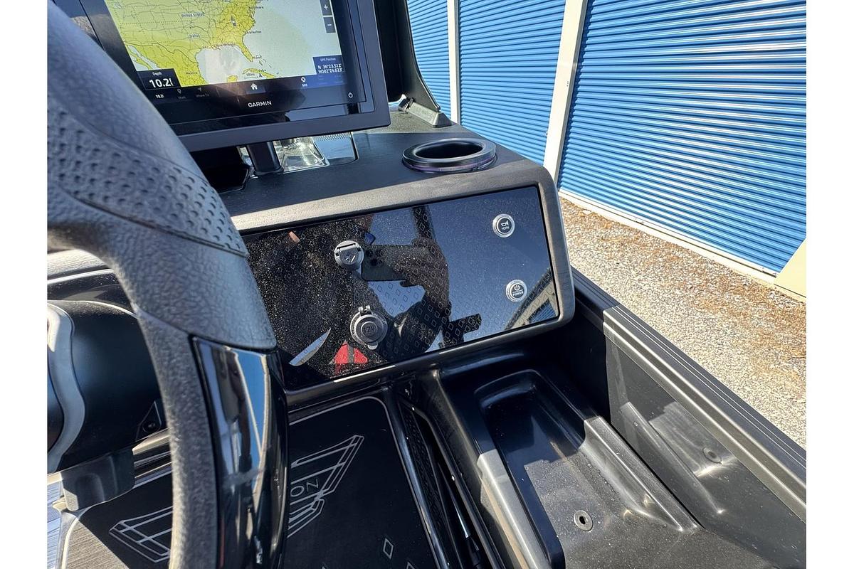 2025 Bennington 24 MFB