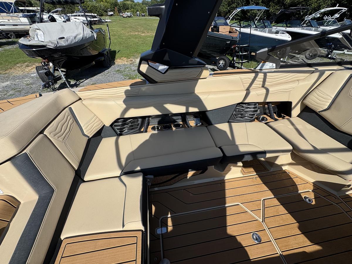 2026 Nautique Super Air Nautique G23