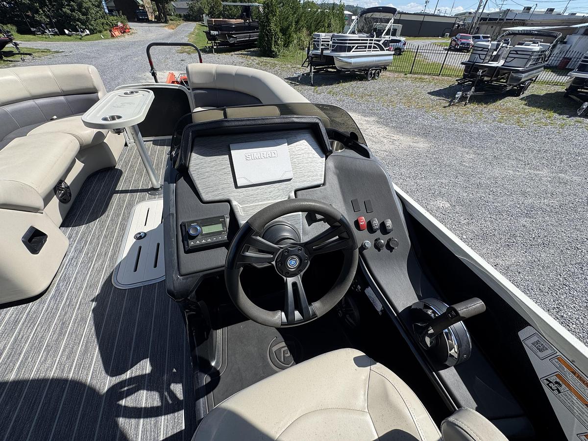 Used 2022 Premier Sunsation RF 230 CL