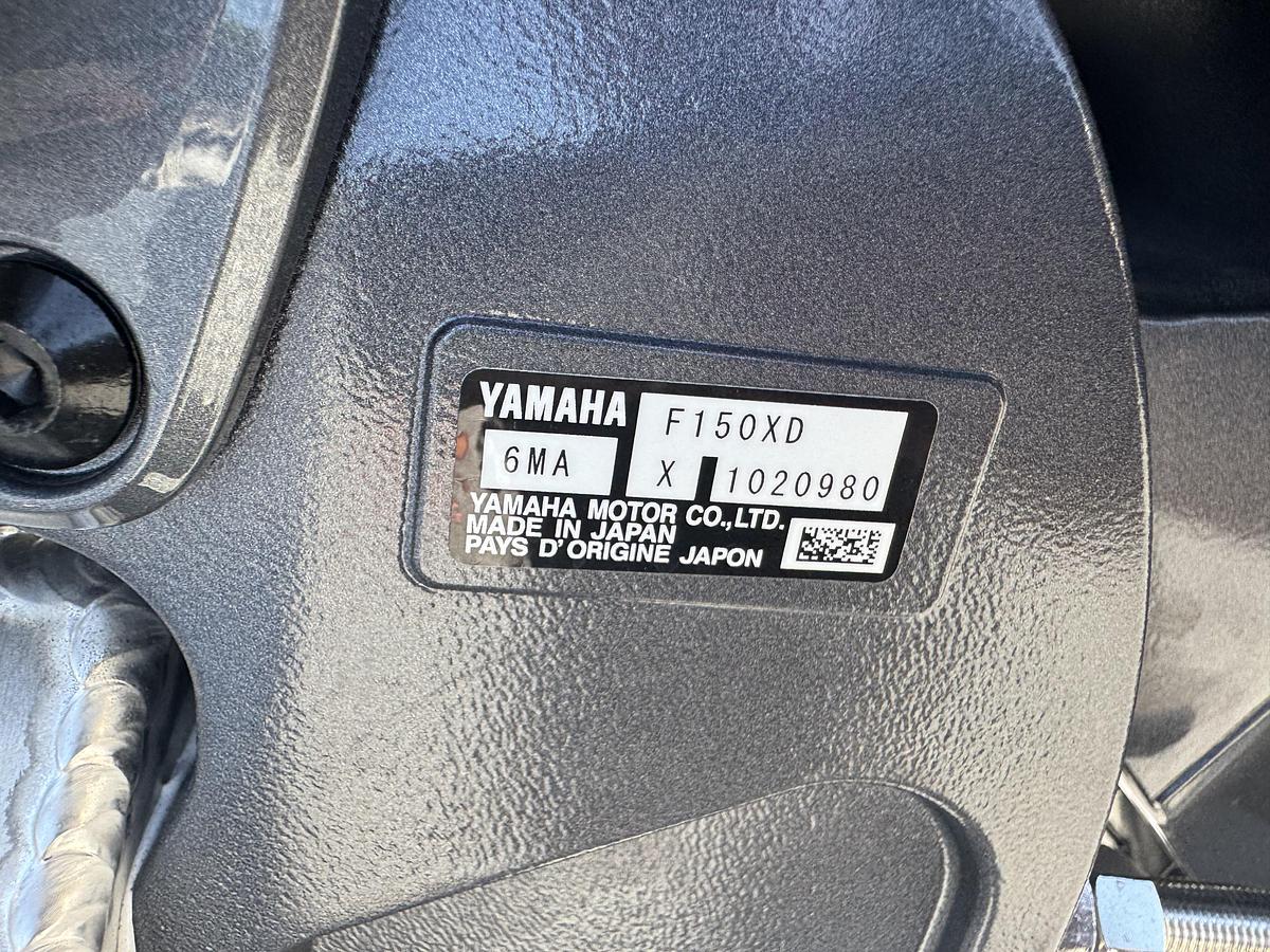 2026 Bennington 22 SSR - Tritoon