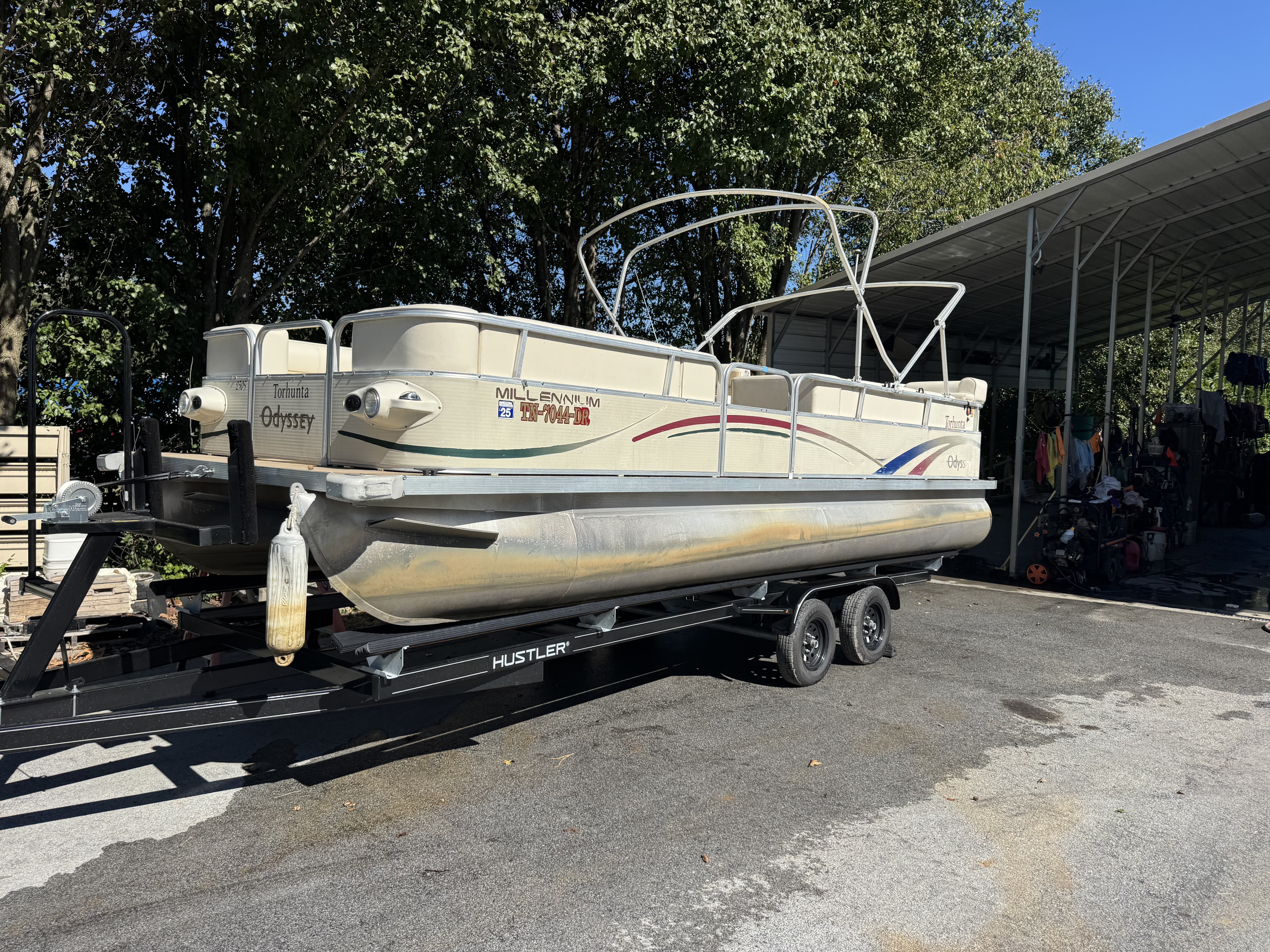 Used 2004 Odyssey 2305 MILLENNIUM