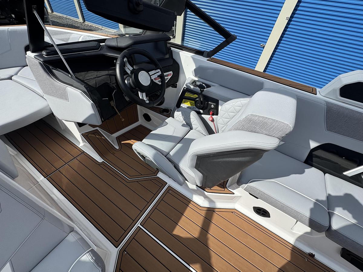 Used 2025 Nautique Super Air GS22