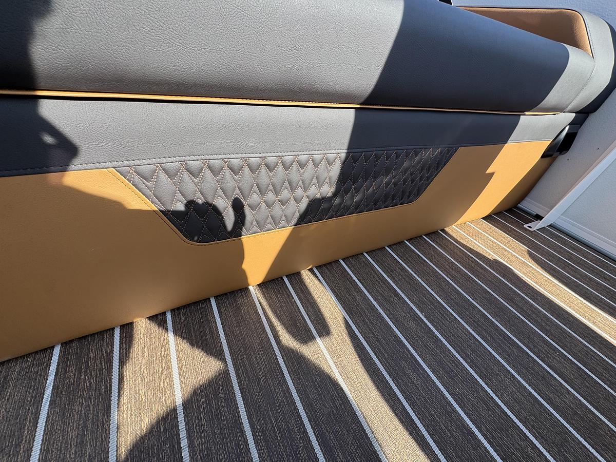 2026 Premier 230 Solaris RL