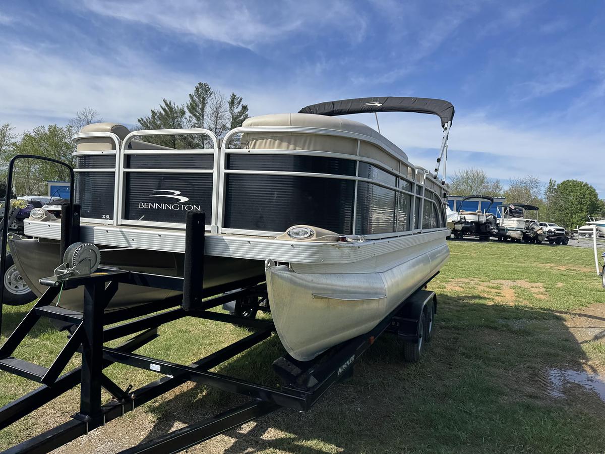 Used 2008 Bennington 22 SL