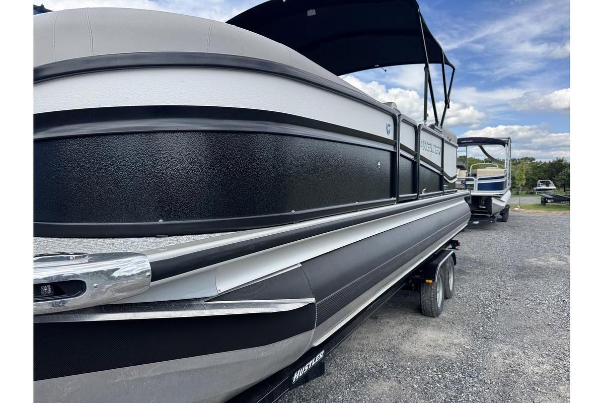 2025 Premier Solaris REV 250