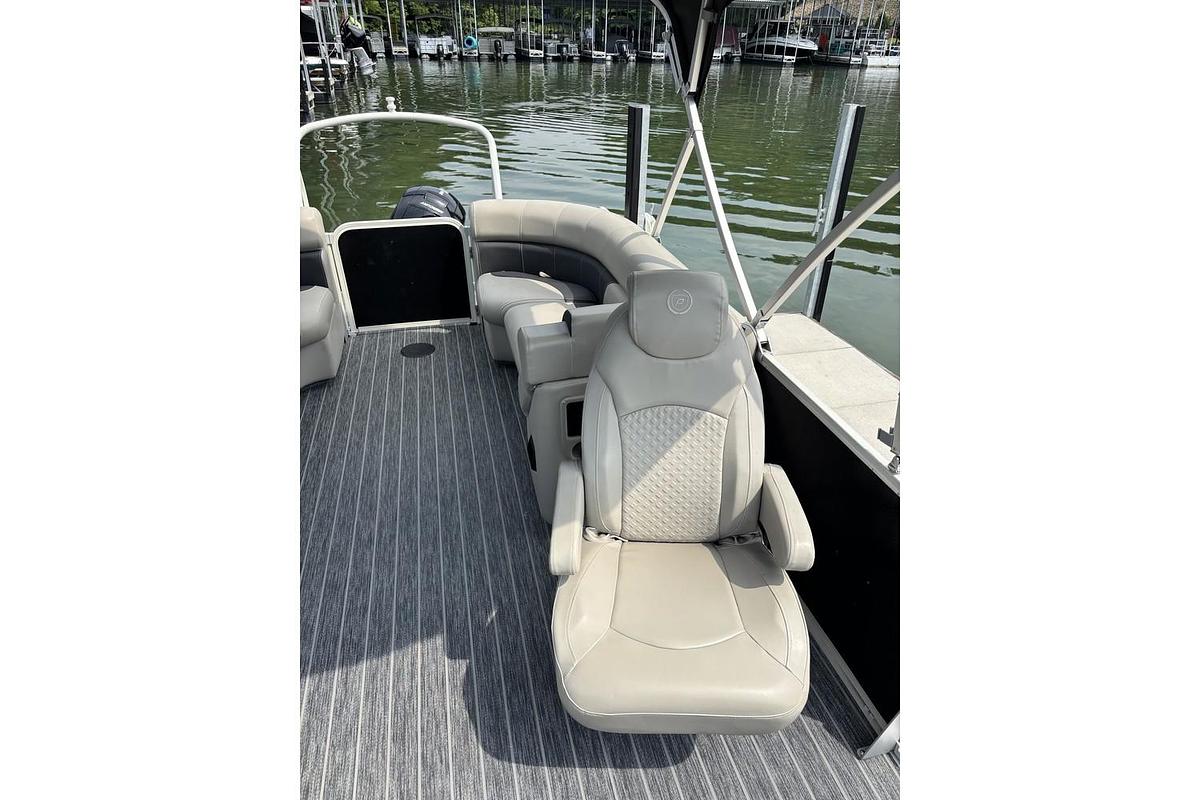 Used 2022 Premier Sunsation RF 230 CL