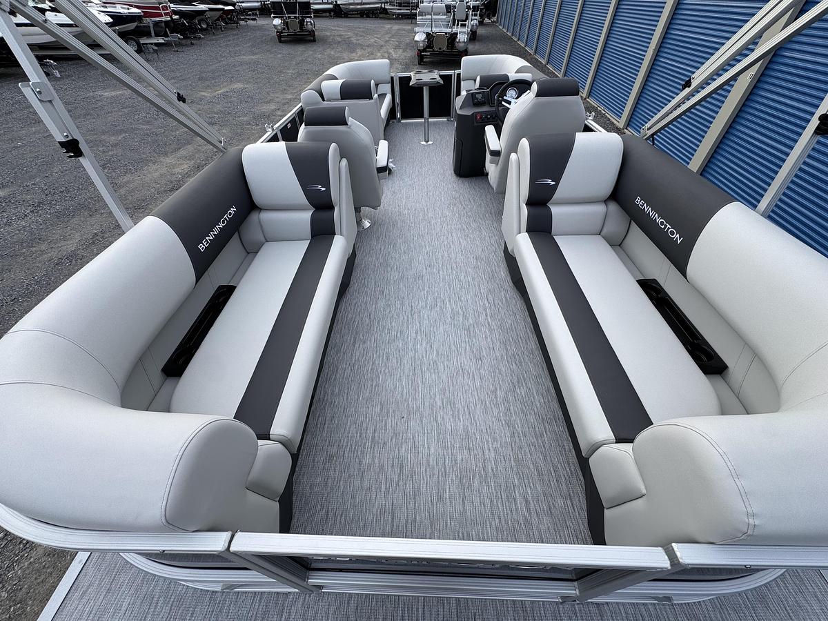 2026 Bennington 22 SSR-Tritoon