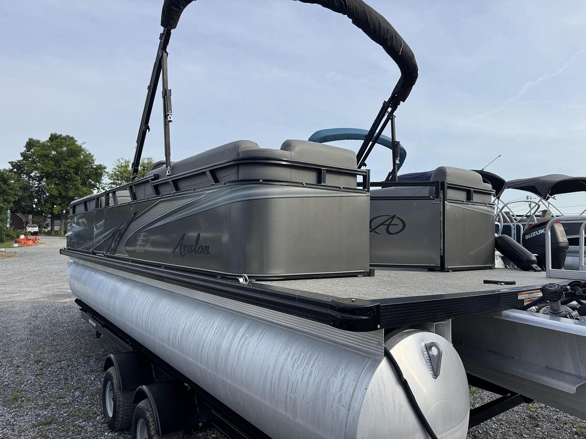 Used 2021 Avalon Venture 2280 QL