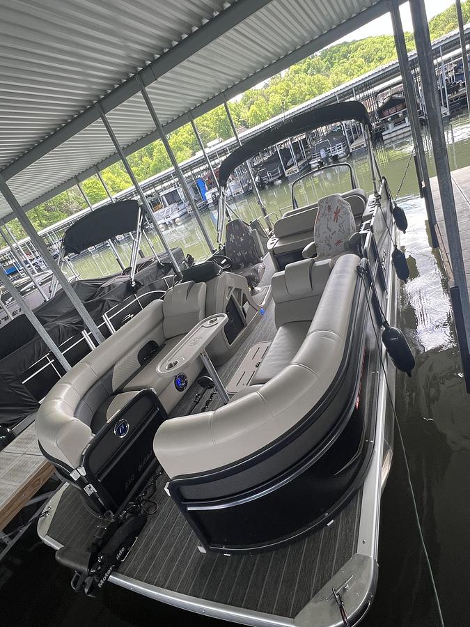 Used 2022 Premier 230 SunSation RL