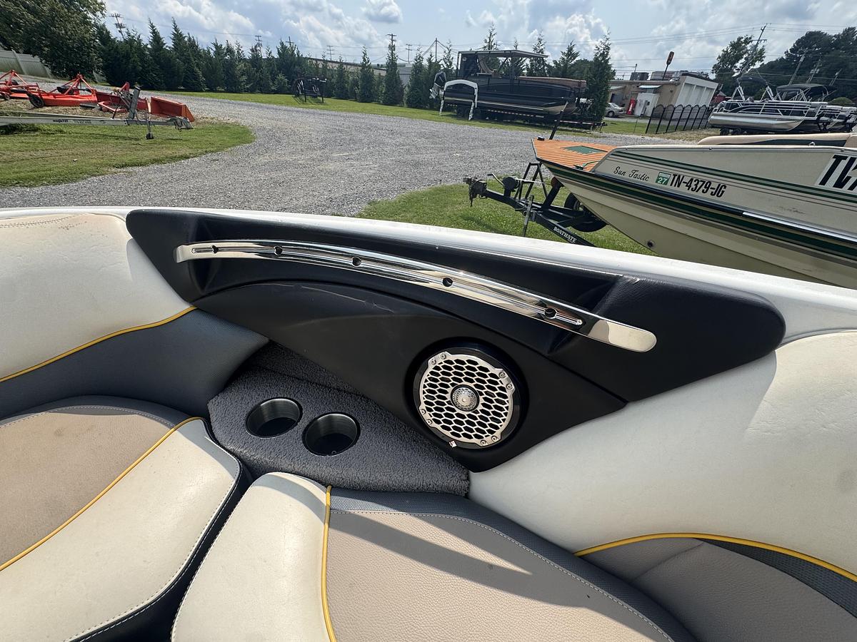 Used 2012 Malibu Wakesetter LSV