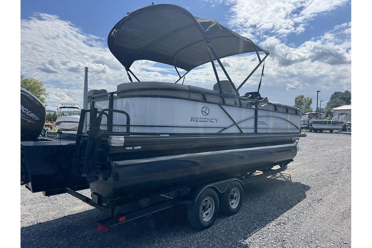 Used 2020 Regency 230 DL3