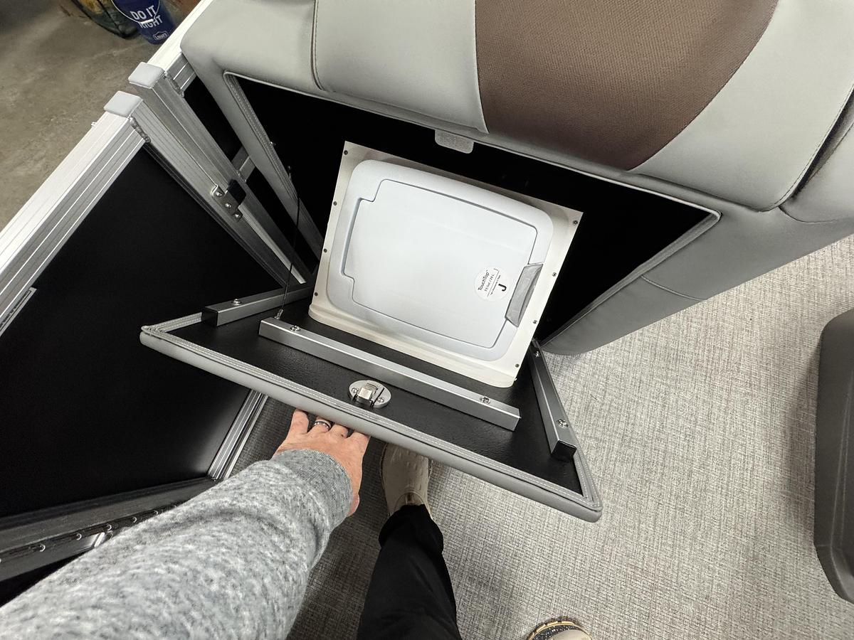 2026 Avalon 23 LSZ QLS