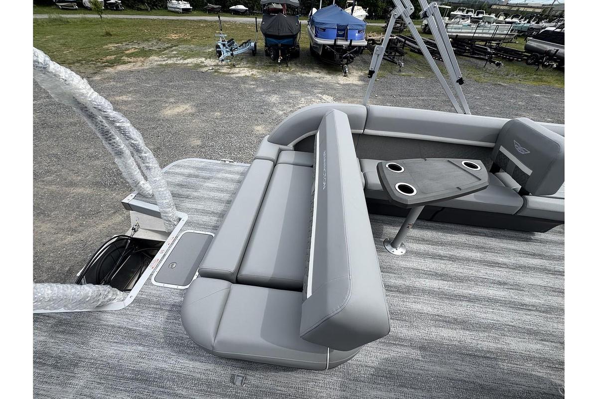 2025 Bennington M Series 22 ML