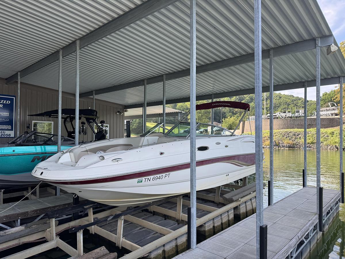 Used 2004 Chaparral 236 Sunesta