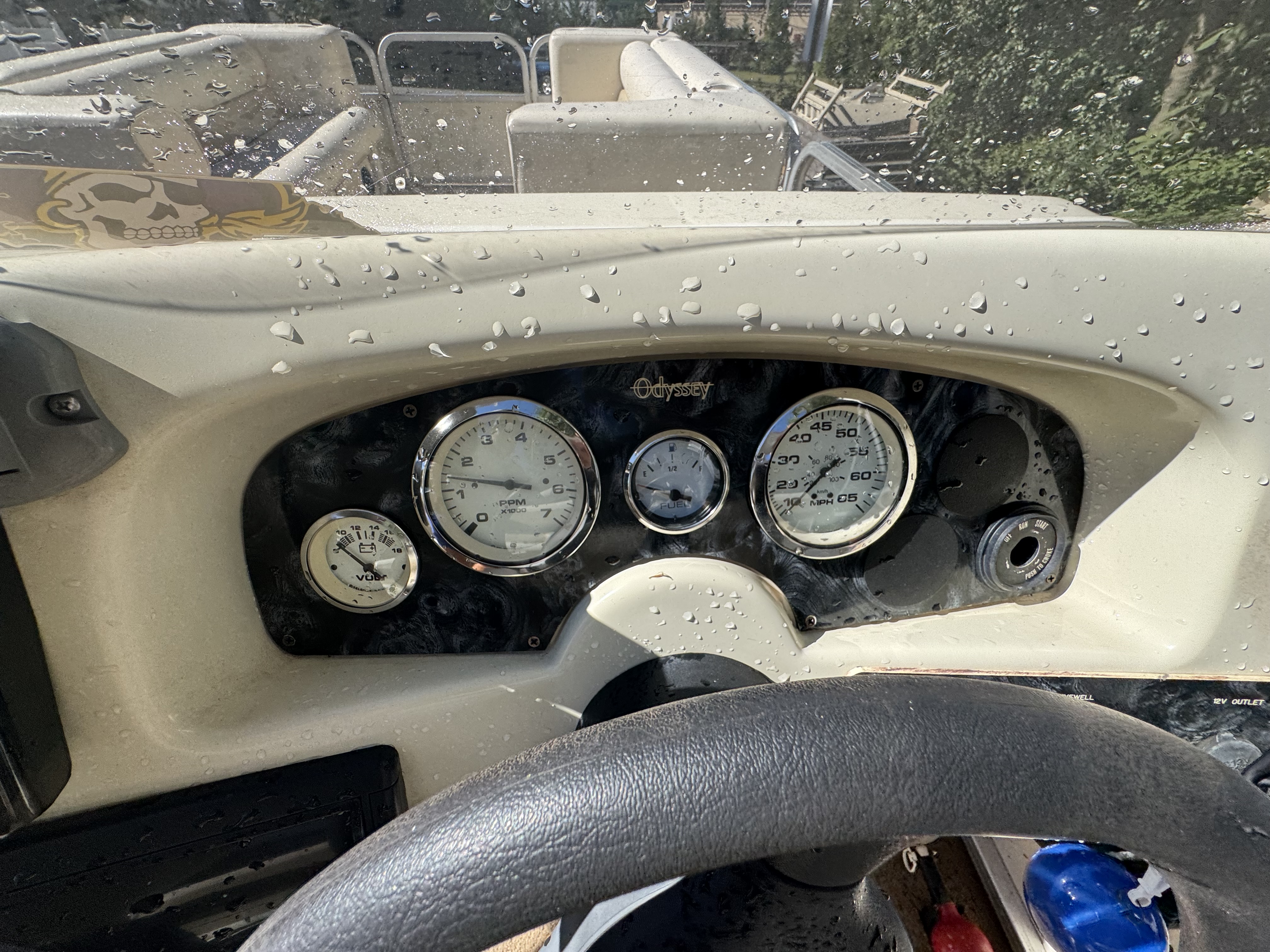 Used 2004 Odyssey 2305 MILLENNIUM