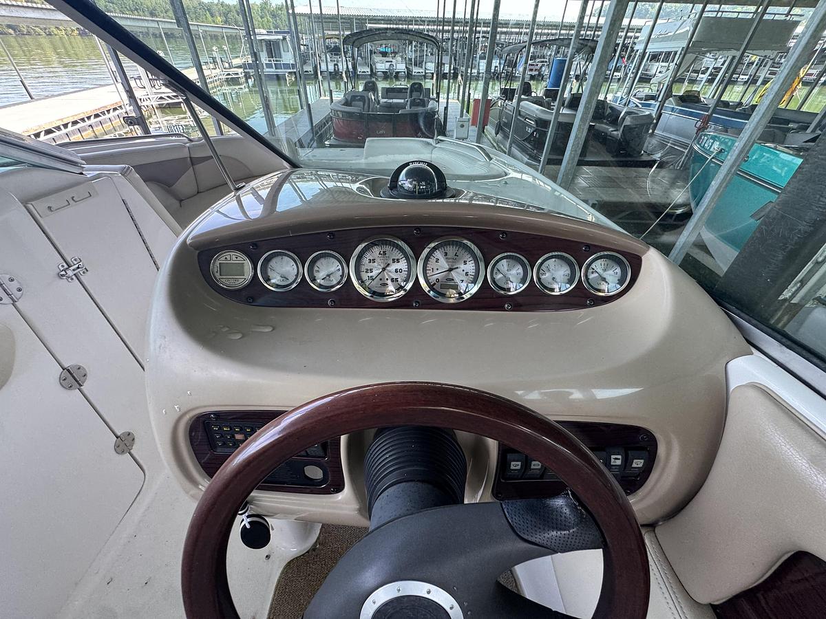 Used 2004 Chaparral 236 Sunesta