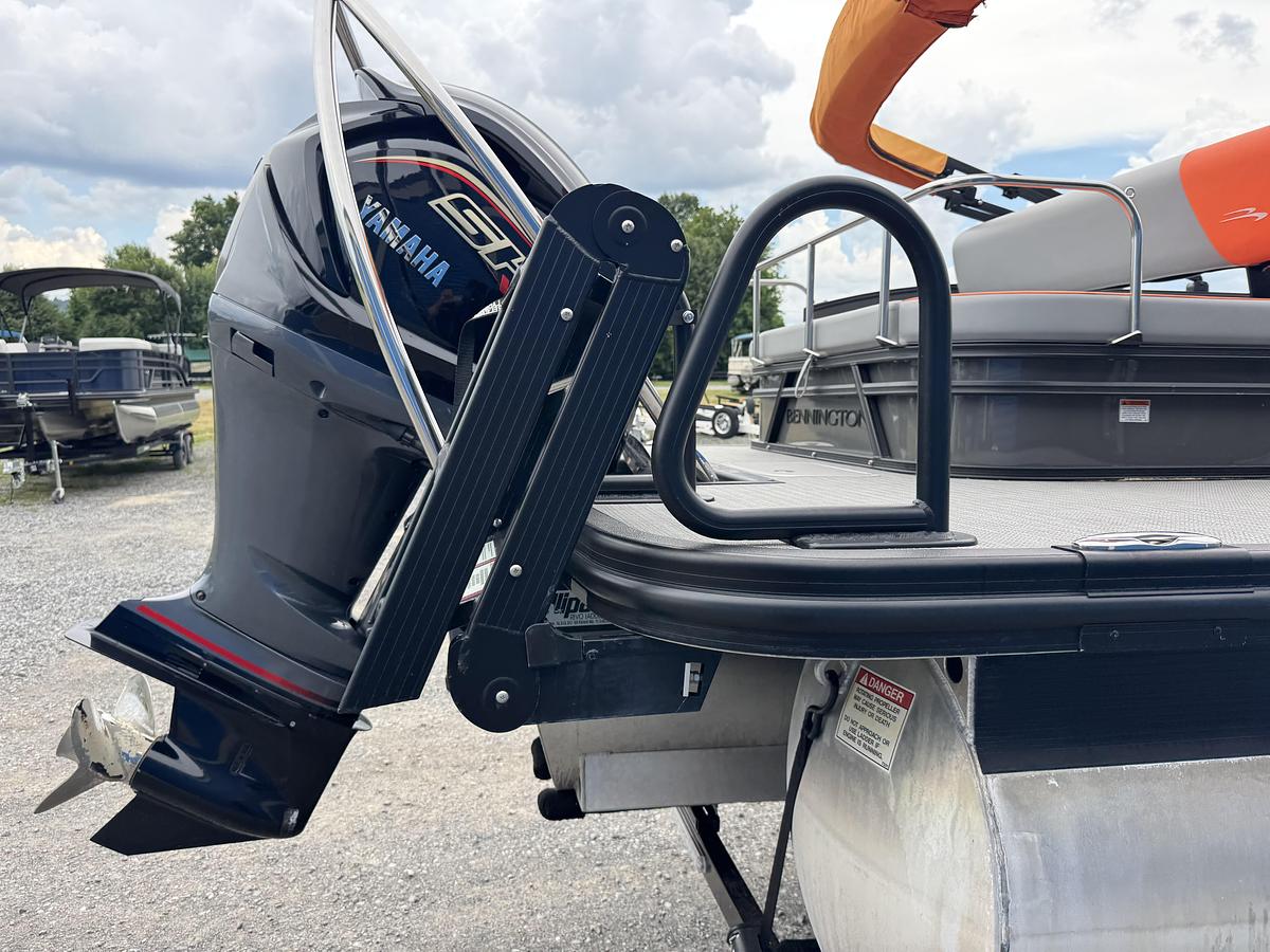 Used 2023 Bennington 22 SSB-SPS