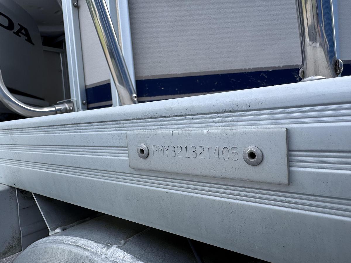 Used 2005 Premier 310 Boundary Waters UD
