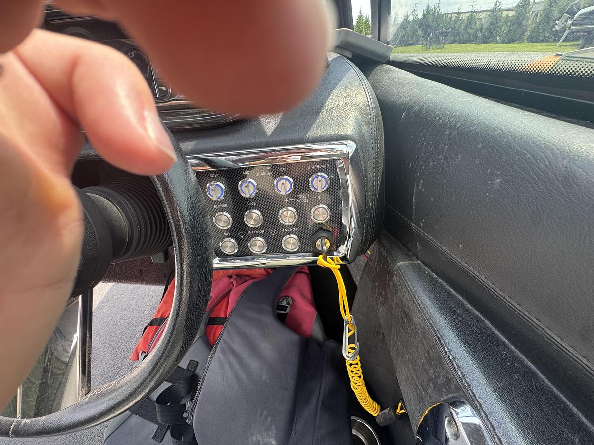 Used 2012 Malibu Wakesetter LSV