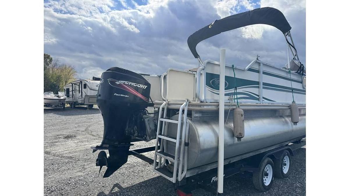 Used 2004 Fisher Freedom 200 Freedom