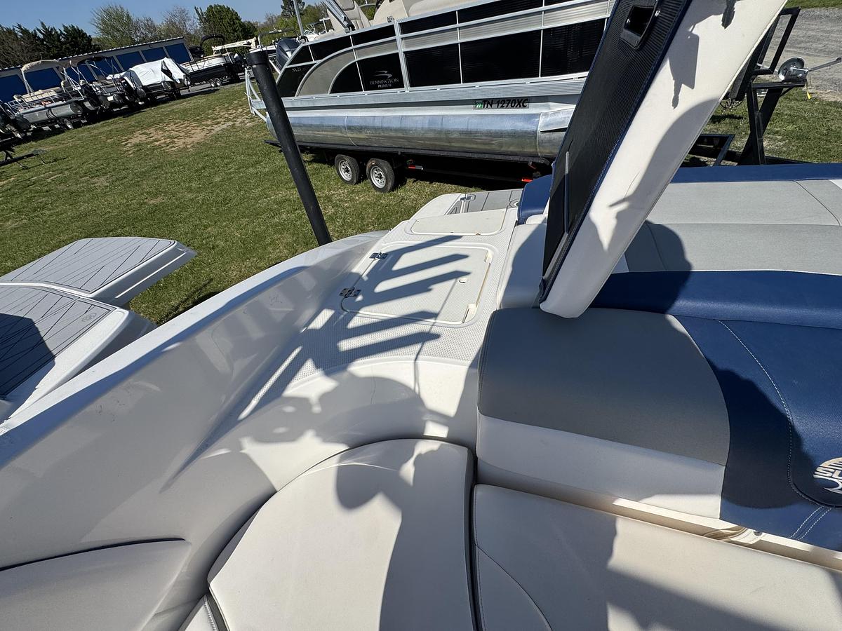 Used 2021 Chaparral 23 Surf