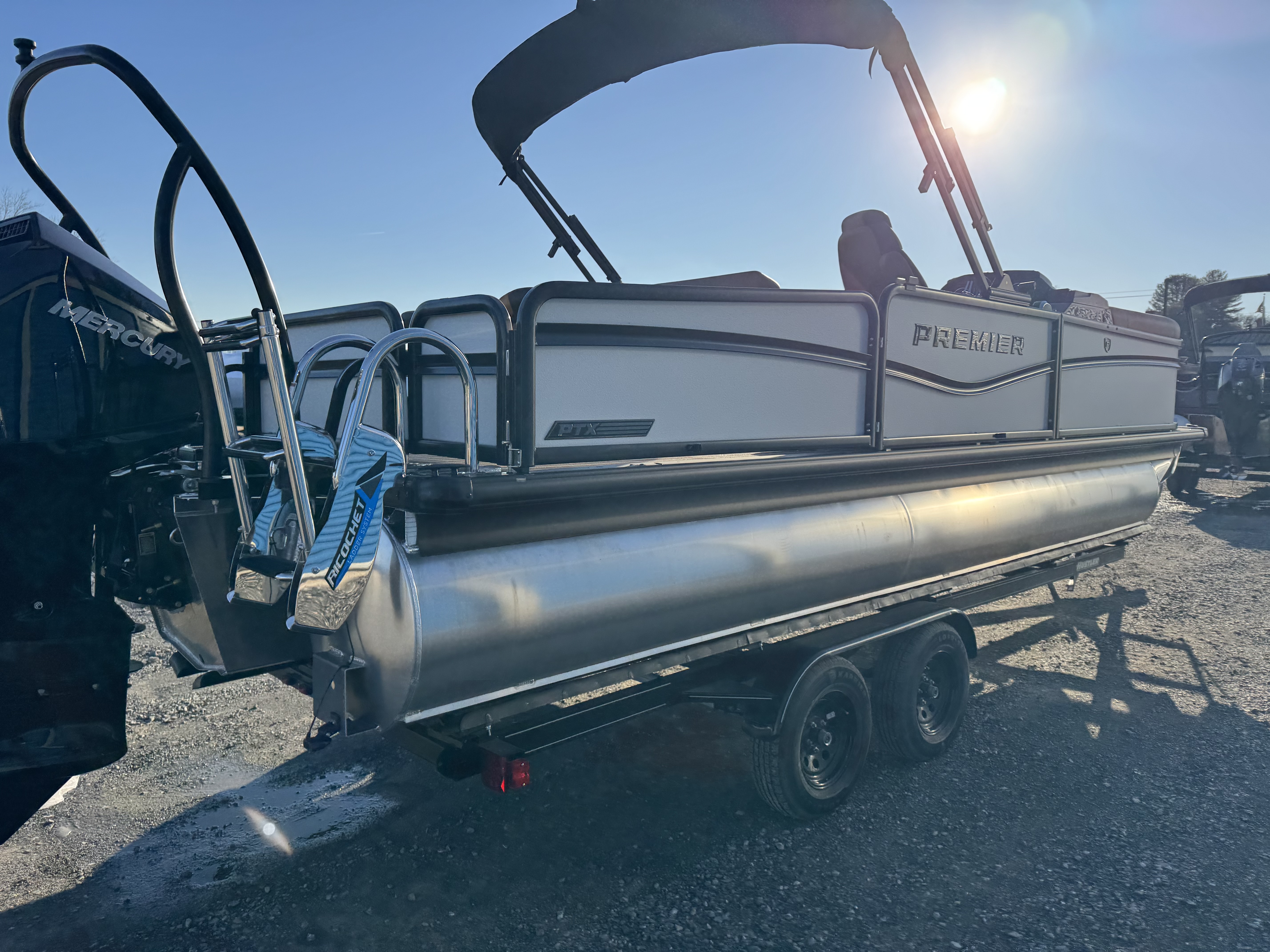 2026 Premier 230 SunSation RS (Rear Social)