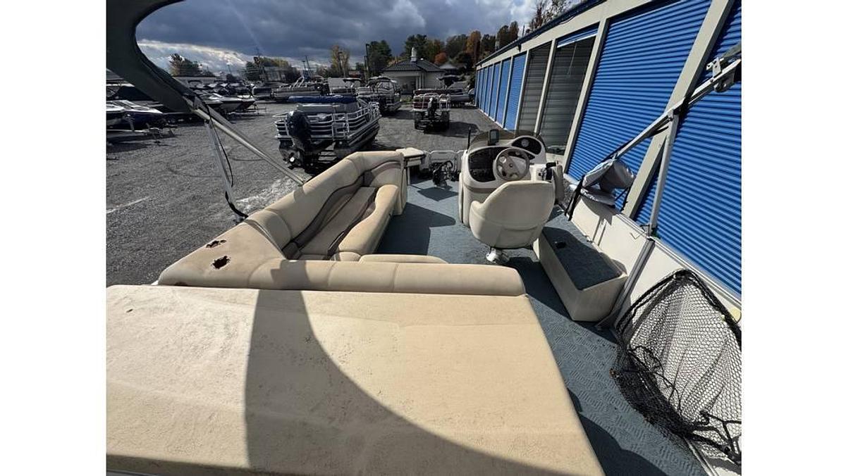 Used 2004 Fisher Freedom 200 Freedom