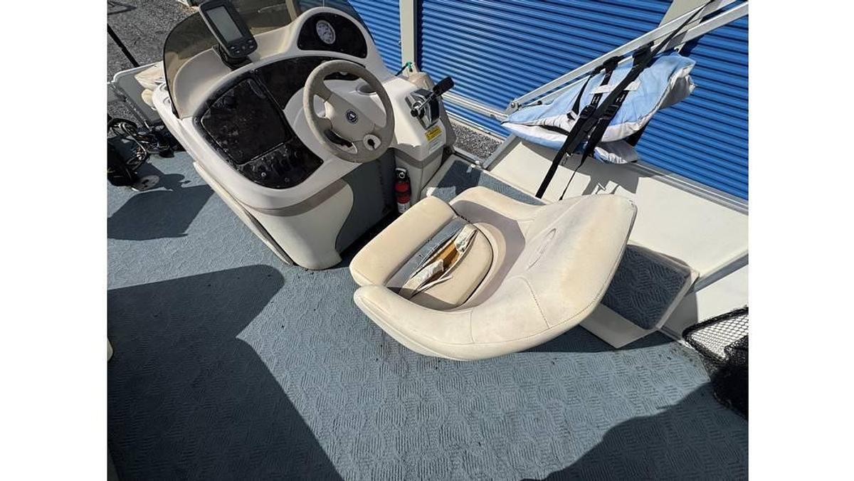 Used 2004 Fisher Freedom 200 Freedom