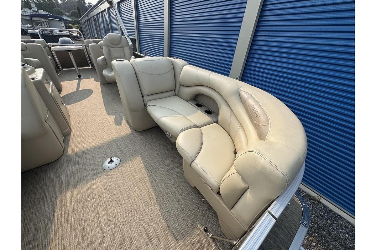 Used 2017 Sylvan Mirage Cruise 8522 LZ