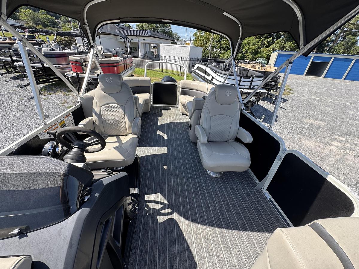 Used 2022 Premier Sunsation RF 230 CL