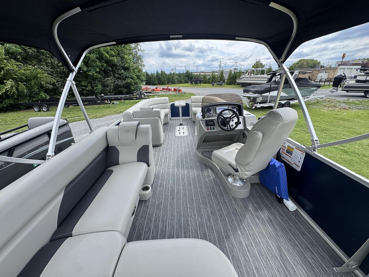 Used 2022 Premier Sunspree RE 230 CL
