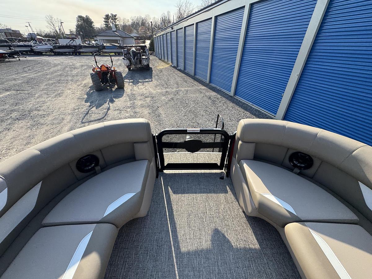 2026 Premier 220 SunScape RF