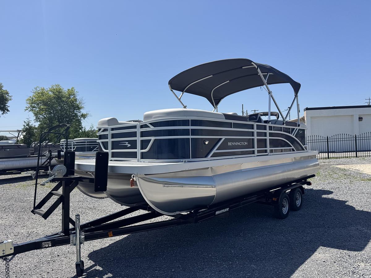2026 Bennington 22 SSR - Tritoon