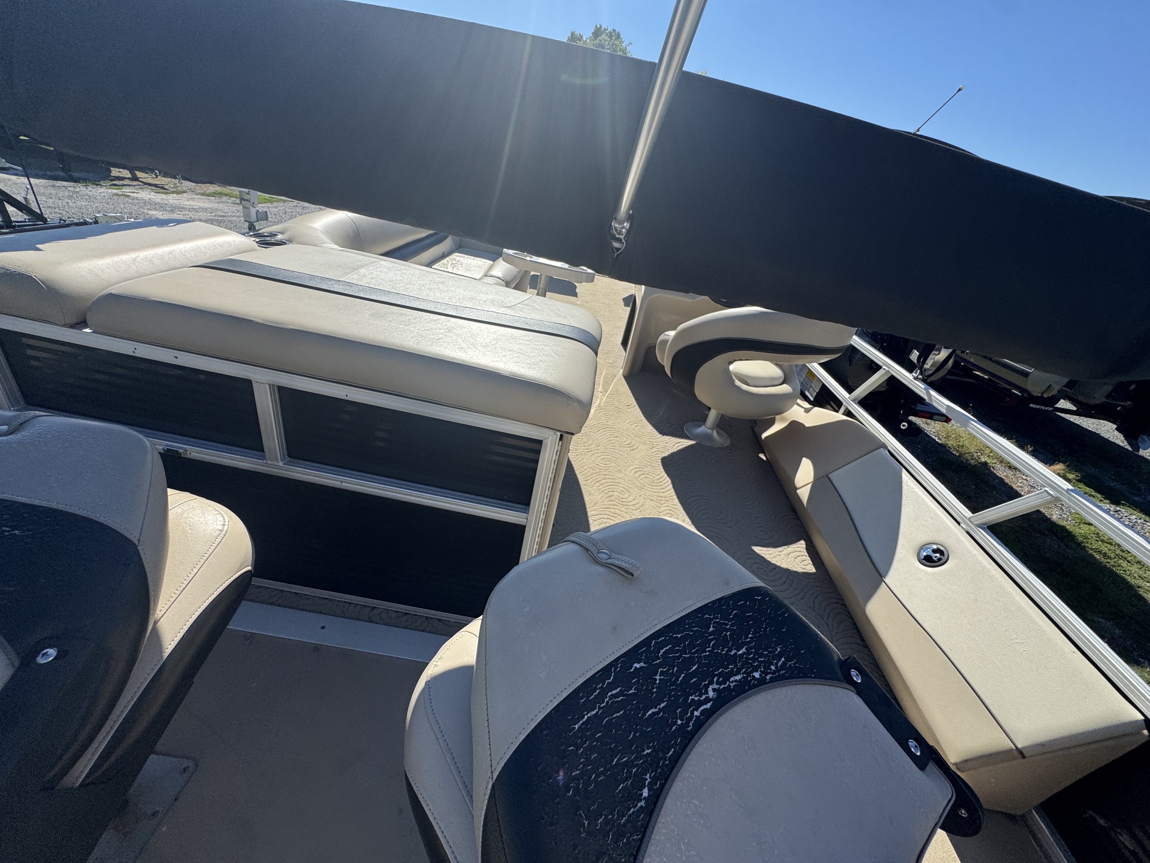 Used 2013 Sun Tracker Fishing Barge 24 DLX