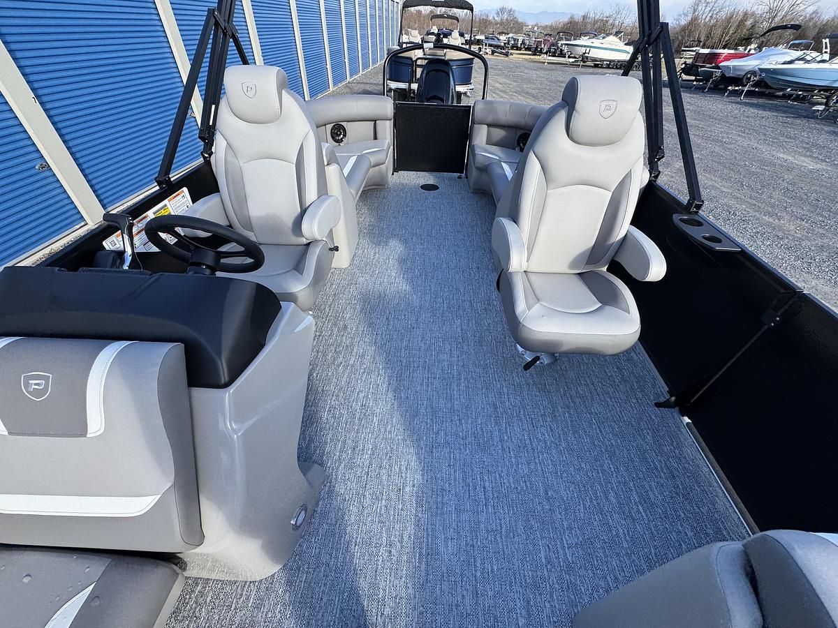 Used 2026 Premier 220 SunScape RF